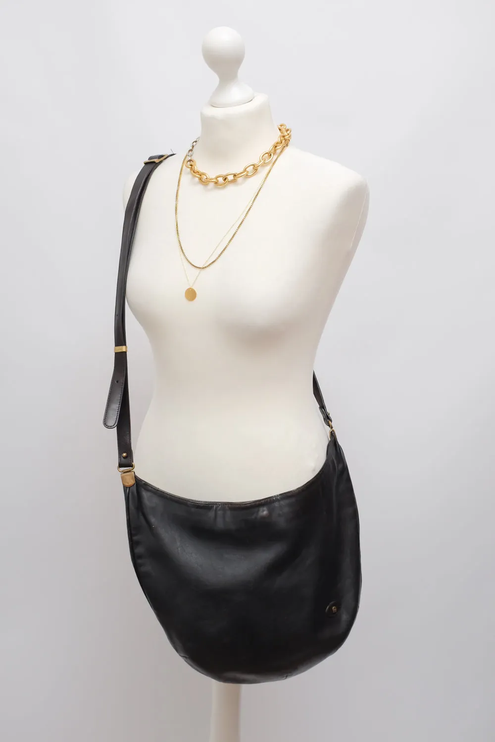 AIGNER BLACK BUCKET LEATHER VINTAGE BAG