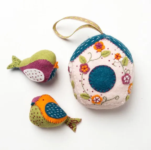 Corinne Lapierre - Big Felt Craft Kit Birdhouse & Birds