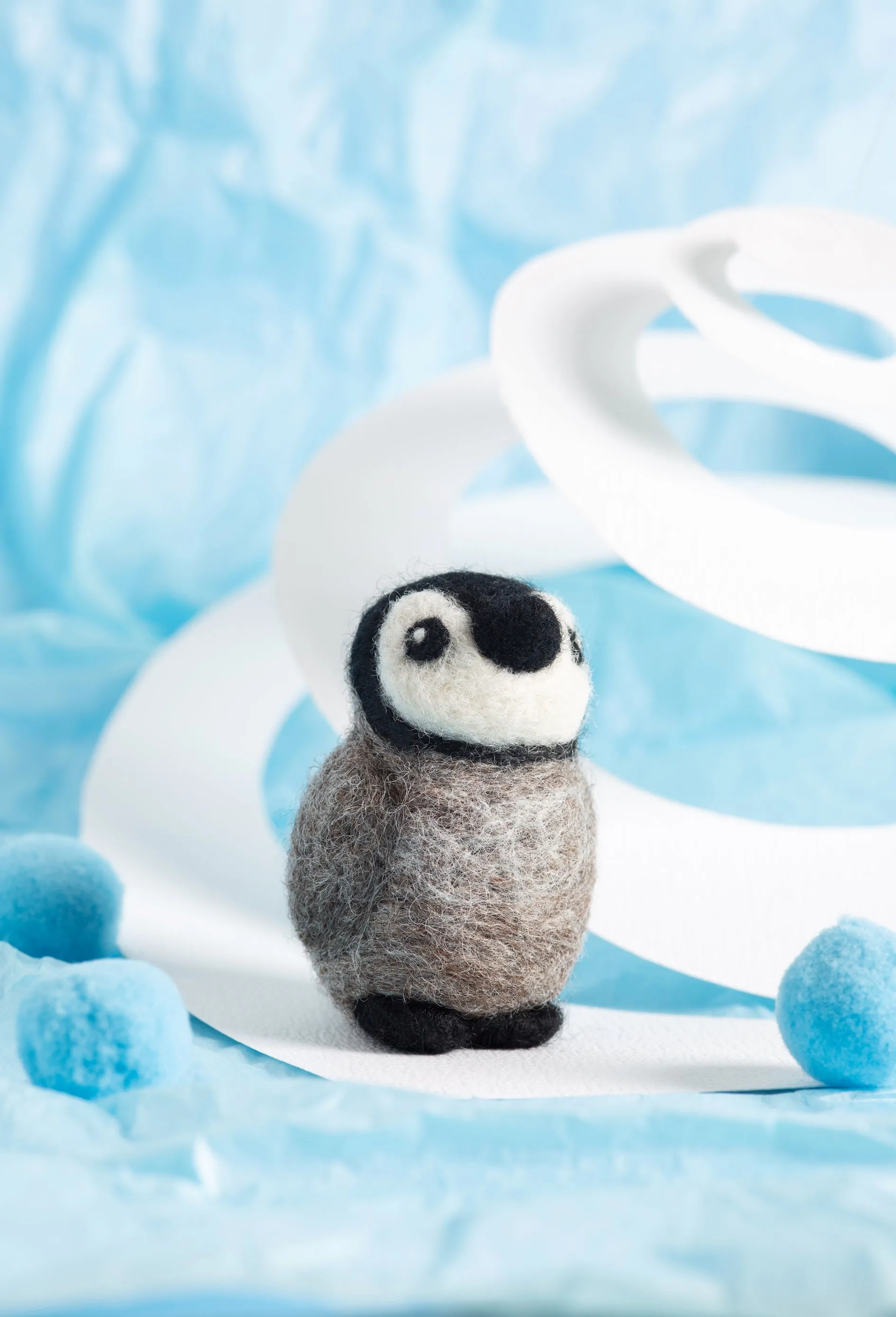 Hawthorn Handmade - Baby Penguin Needle Felt Kit Mini