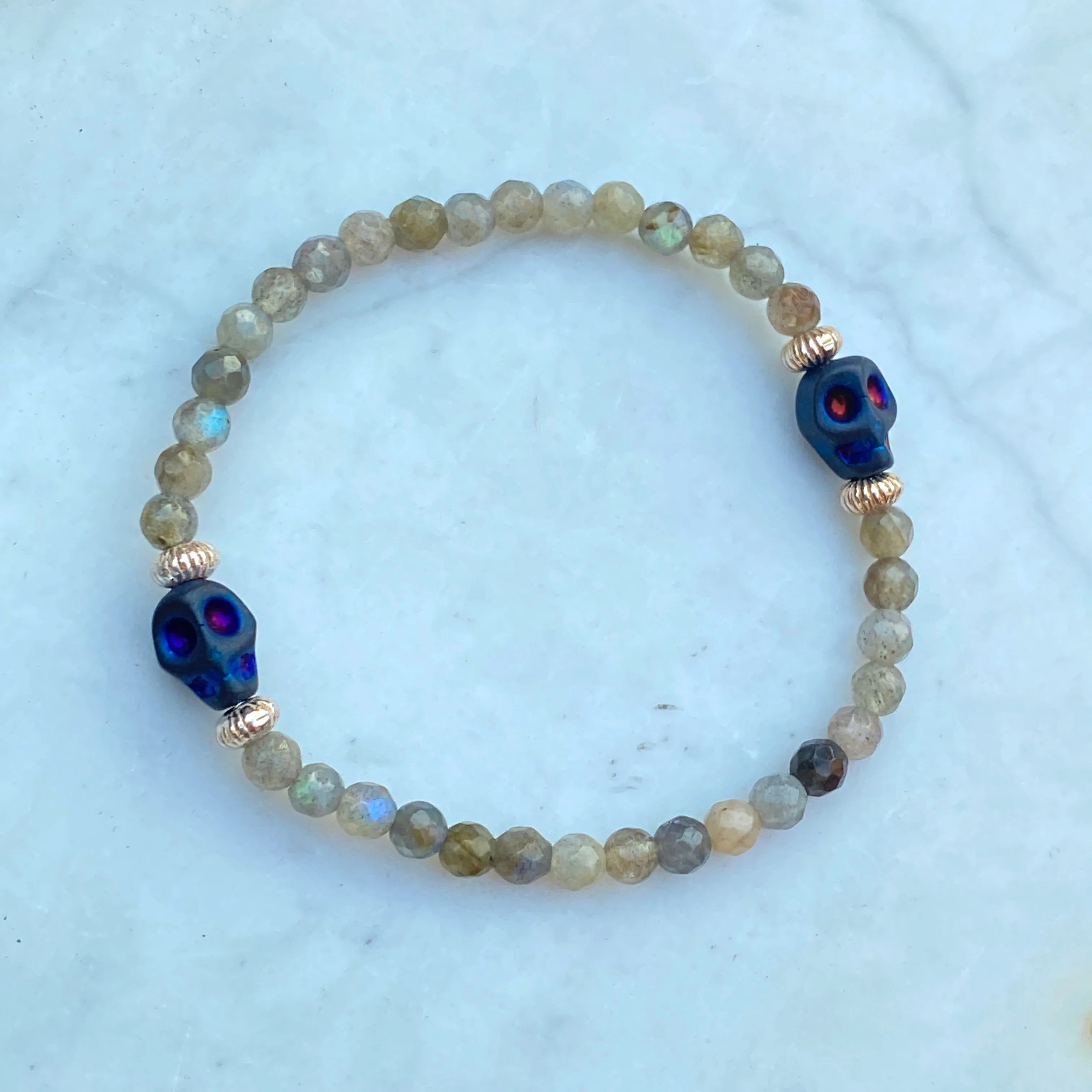 Labradorite gemstones and Hematite Skull stretch Bracelet