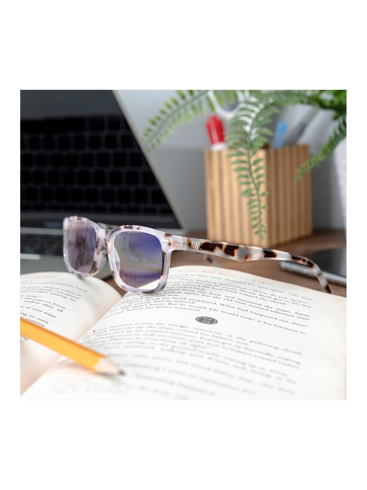 LOU 2-Pack Blue Light Blocking Reading Glasses with "READ MORE" Signature Font Hard Case